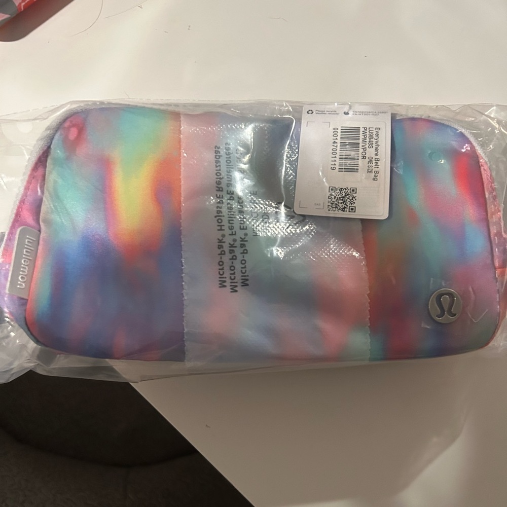 NWT Lululemon Belt Bag Prism Multi